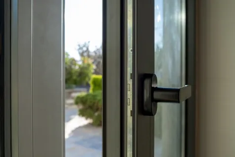 Roland Josef Wallner, Alufenster, Holz ALU Fenster 