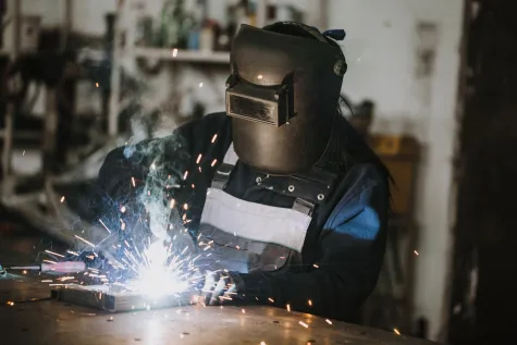 SAP Metallbau GmbH, Schlosser