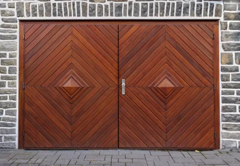 Macher Fenster Türen Tore GmbH, Flügeltore